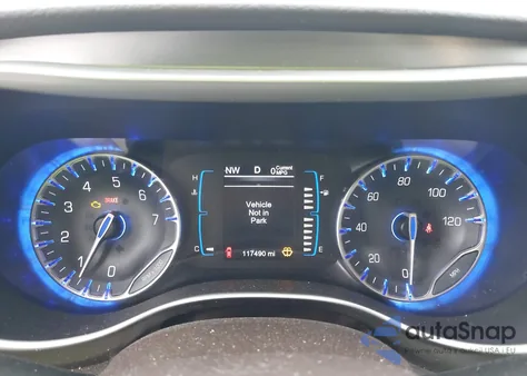 2017 Chrysler Pacifica Touring-L z USA, uszkodzony, nr VIN 2C4RC1BG4HR661353